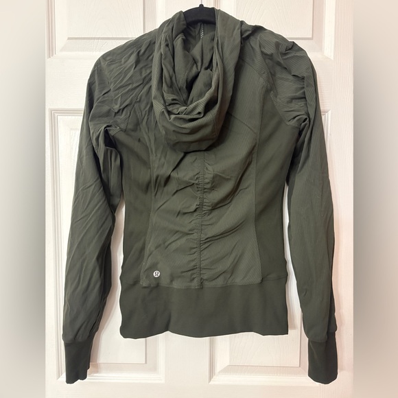 Lululemon In Flux Jacket - Picture 2 of 3